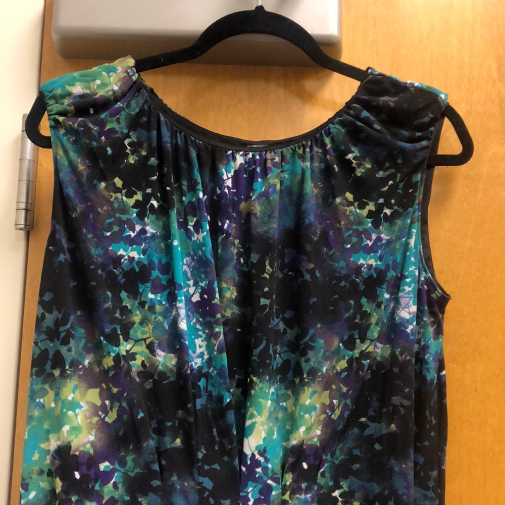 Sleeveless business cocktail